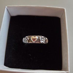 JAMES AVERY, RETIRED Daisy Heart Sterling Ring
